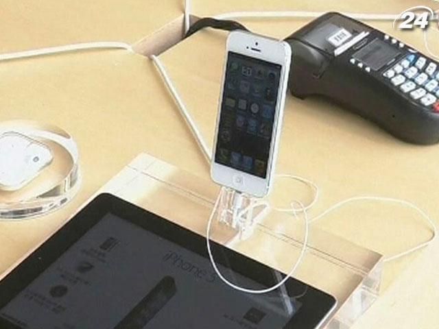 Samsung звинувачує Apple у використанні її патентів в iPhone 5 Samsung звинувачує Apple у використанні її патентів в iPhone 5