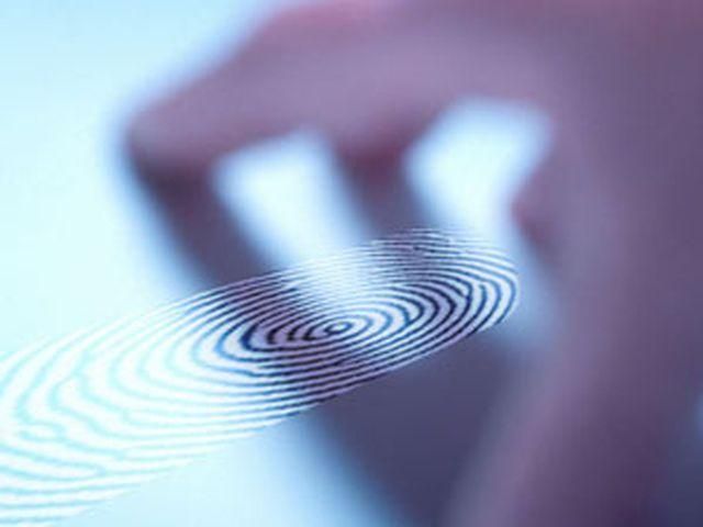 Депутати схвалили електронні паспорти Депутати схвалили електронні паспорти