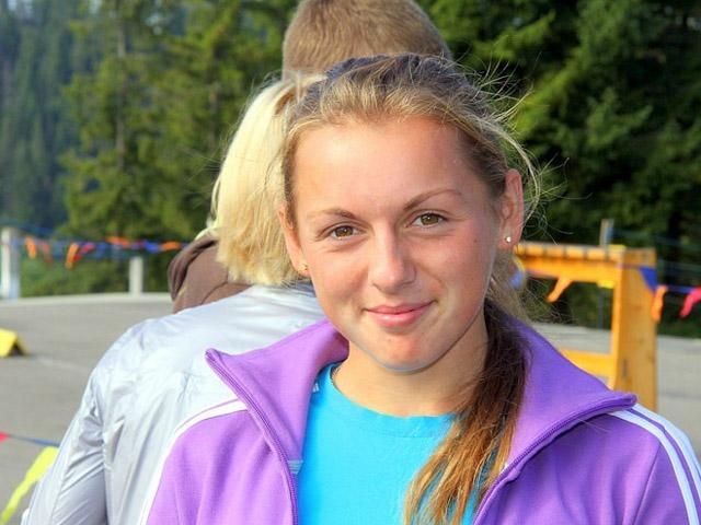 Автомобиль сбил спортсменку прямо на тренировочной трассе Автомобиль сбил спортсменку прямо на тренировочной трассе