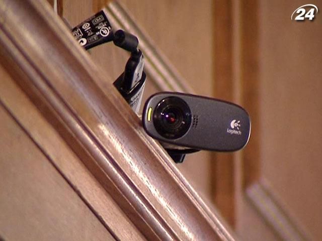Азаров: До 16 жовтня всі дільниці обладнають веб-камерами