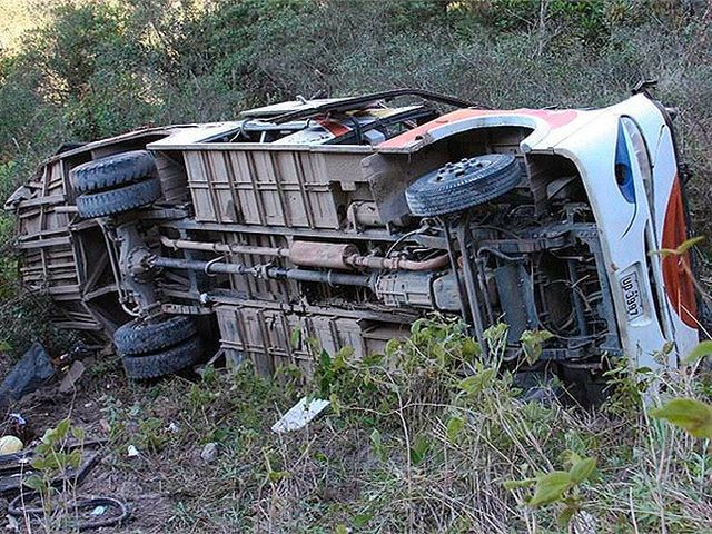 Масштабное ДТП в Перу: 22 человека погибли Масштабное ДТП в Перу: 22 человека погибли