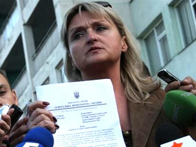 Дружина Луценка каже, що її чоловіка тюремники попросили написати відмову від зустрічі з ЗМІ