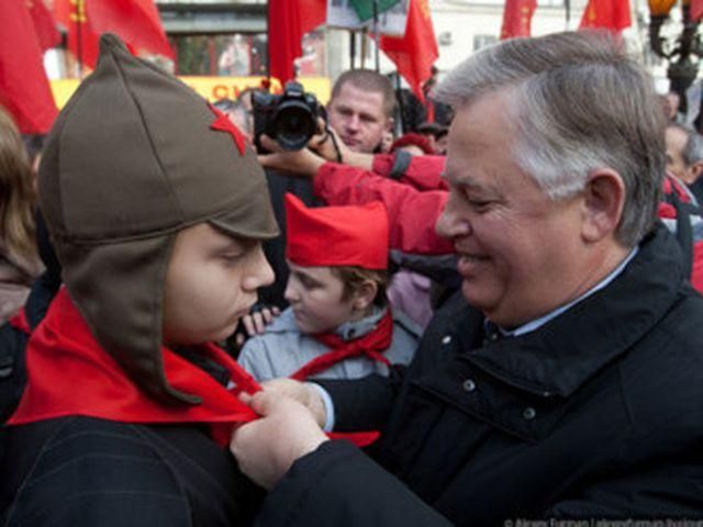 Симоненко хочет, чтобы Рада работала четыре недели в году Симоненко хочет, чтобы Рада работала четыре недели в году