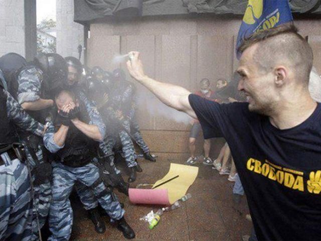 Міліціонери затримали учасника "мовної" бійки (Фото)