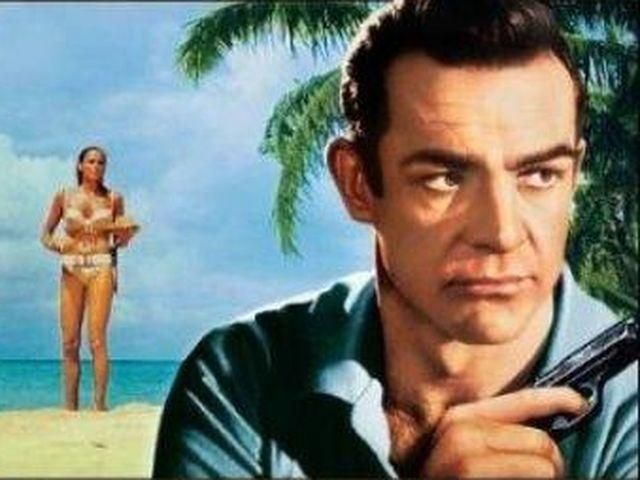 Великобритания отмечает 50-летие Джеймса Бонда Великобритания отмечает 50-летие Джеймса Бонда