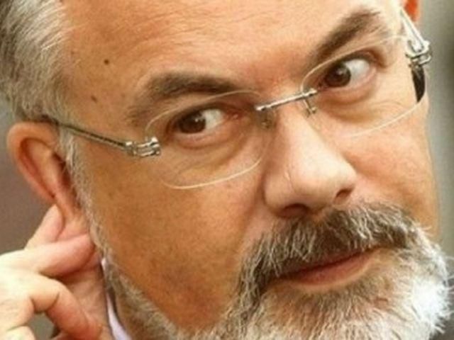 Министра Табачника окрестили "VIP-агитатором" (Фото) Министра Табачника окрестили "VIP-агитатором" (Фото)