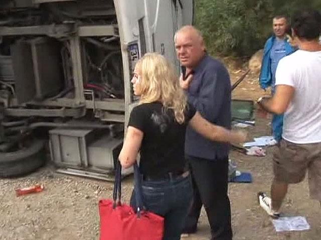 В Туреччині перекинувся автобус із російськими туристами: є жертви В Туреччині перекинувся автобус із російськими туристами: є жертви