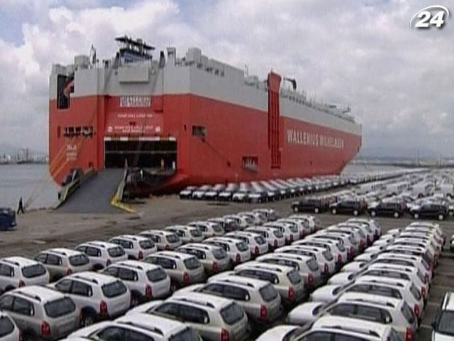 Продажа автомобилей Toyota в Китае упала на 40% Продажа автомобилей Toyota в Китае упала на 40%