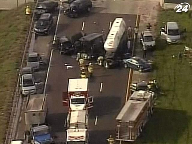 В США на трассе одновременно столкнулись 47 авто В США на трассе одновременно столкнулись 47 авто