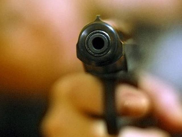 Отец Мазурка, подозреваемого в убийстве, был любителем оружия Отец Мазурка, подозреваемого в убийстве, был любителем оружия