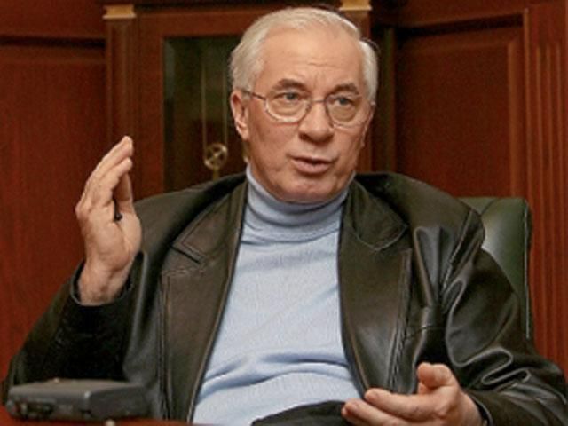 Азаров готов сделать своим помощником студента Азаров готов сделать своим помощником студента