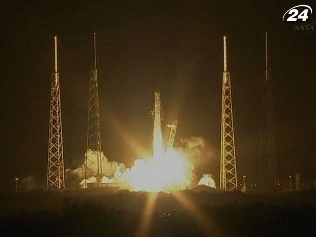 Перший приватний космічний корабель Dragon вирушив до міжнародної космічної станції Перший приватний космічний корабель Dragon вирушив до міжнародної космічної станції