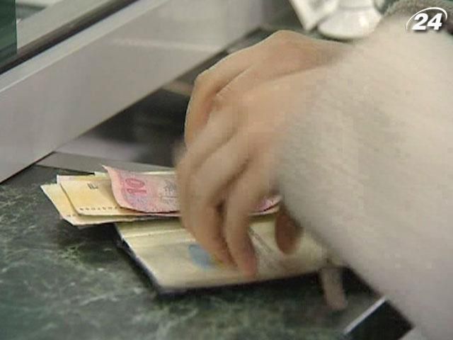 Fitch: банки в Україні погано скорочують проблемні кредити Fitch: банки в Україні погано скорочують проблемні кредити