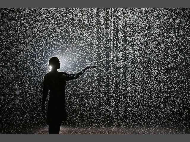 Британские художники знают, как выйти сухим из воды (Фото) Британские художники знают, как выйти сухим из воды (Фото)