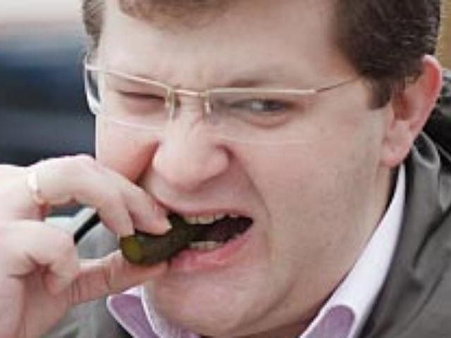 Оппозиция называет охоту на убийцу с "Каравана" реалити-шоу Оппозиция называет охоту на убийцу с "Каравана" реалити-шоу