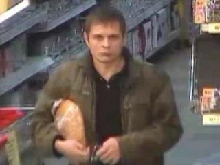 Вбивця з "Каравану" може мати при собі три пістолети Вбивця з "Каравану" може мати при собі три пістолети