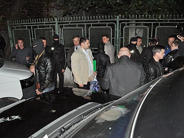 В мережі з'явився відеозапис резонансного затримання в Івано-Франківську (Відео) В мережі з'явився відеозапис резонансного затримання в Івано-Франківську (Відео)