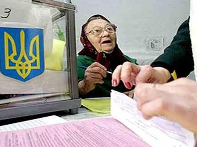 Опрос: Две трети украинцев будут голосовать на выборах в Раду