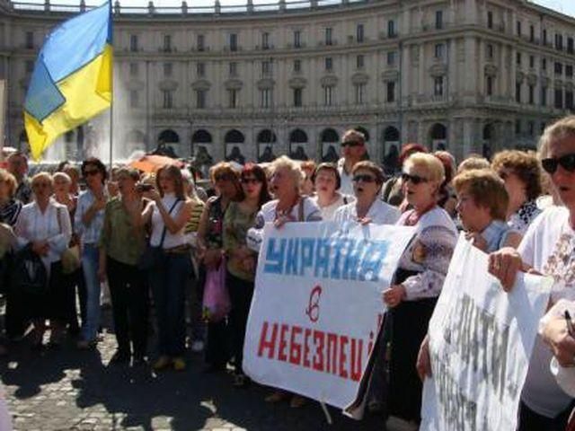 Защищать демократию протестами готовы лишь 3,5% украинцев