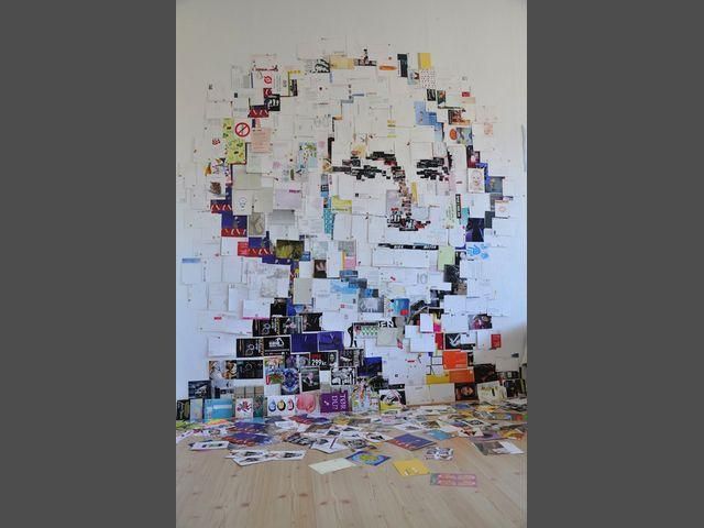 Художник робить портрети зі старих листівок (Фото) Художник робить портрети зі старих листівок (Фото)