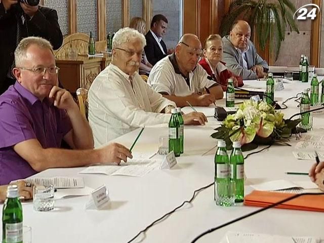 Сегодня состоится заседание рабочей группы касательно "языкового" закона Сегодня состоится заседание рабочей группы касательно "языкового" закона