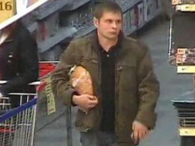 Родичі вбитих охоронців з "Каравану" кажуть, що жертв може побільшати Родичі вбитих охоронців з "Каравану" кажуть, що жертв може побільшати