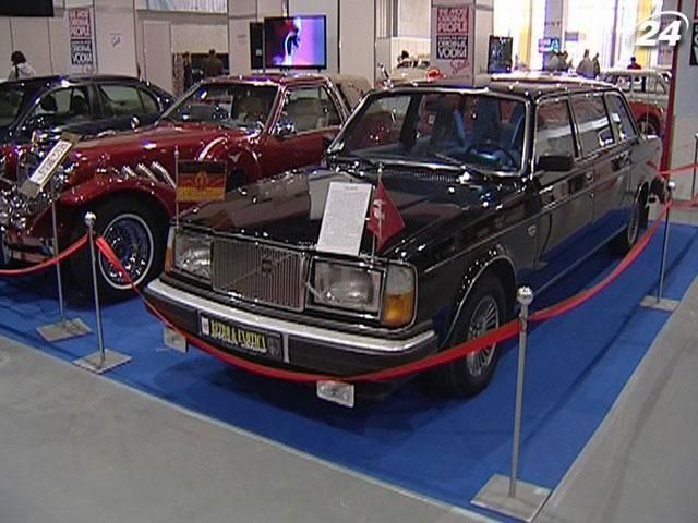 В Киев съехались 200 редких ретроавтомобилей В Киев съехались 200 редких ретроавтомобилей