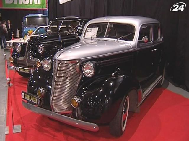 На виставці показали 60 ексклюзивних авто На виставці показали 60 ексклюзивних авто