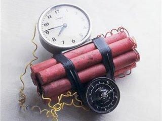 У Росії затримали підозрюваних відправників подарунка з вибухівкою У Росії затримали підозрюваних відправників подарунка з вибухівкою