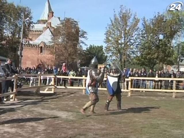На Запорожье стартовал рыцарский турнир "Имение Попова" На Запорожье стартовал рыцарский турнир "Имение Попова"