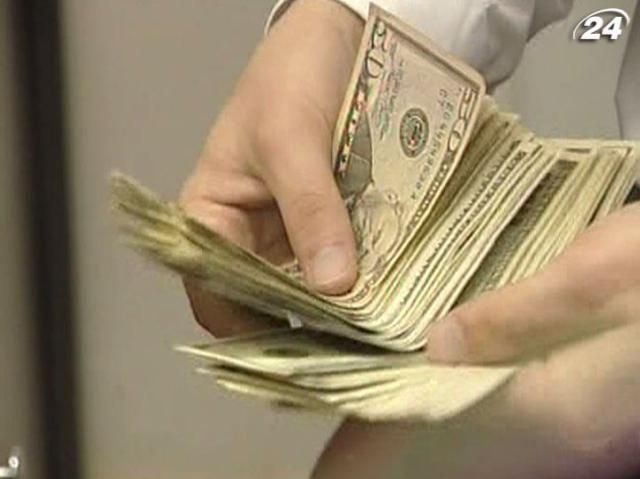 За І півріччя з України нелегально "пішло" близько $5 млрд За І півріччя з України нелегально "пішло" близько $5 млрд