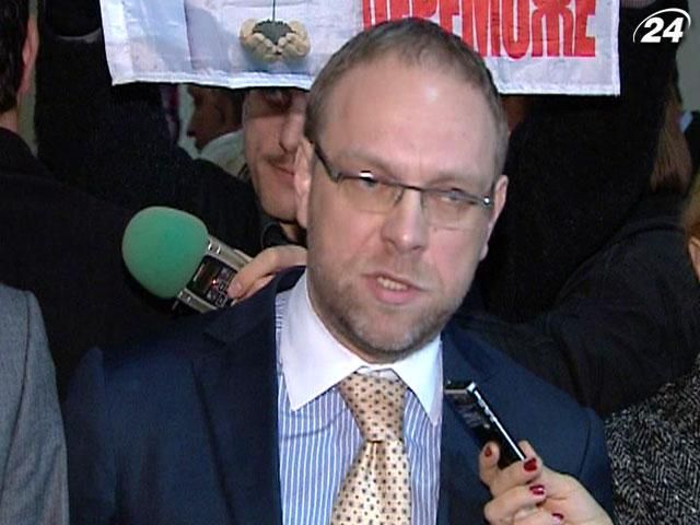 Власенко: Тимошенко не може бути повноцінним учасником судового процесу Власенко: Тимошенко не може бути повноцінним учасником судового процесу