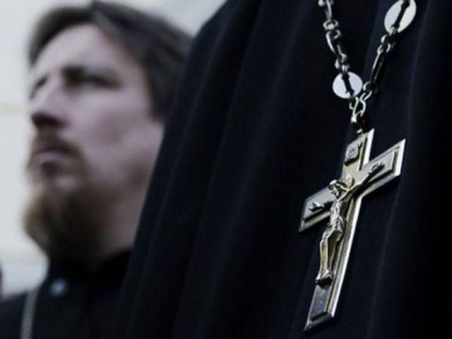 Буковинский священник в церкви агитировал за регионала (Видео)
