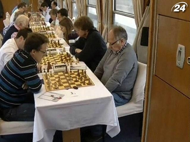 Гроссмейстеры соревновались за звание лучшего в шахматном поезде