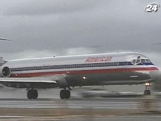 Убытки владельца American Airlines увеличились в 1,5 раза