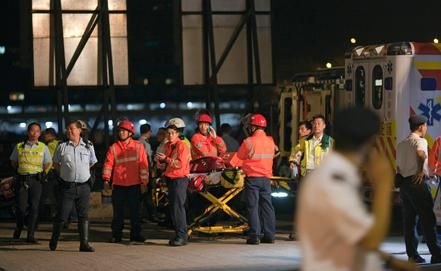 В Китае в пропасть сорвался автобус с 46 студентами В Китае в пропасть сорвался автобус с 46 студентами