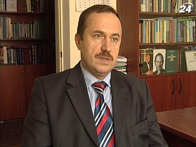 Эксперт: У нас есть проблемы с реализацией Конституции Эксперт: У нас есть проблемы с реализацией Конституции