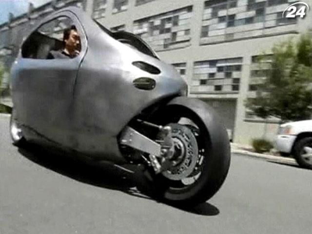 Каліфорнійці створили незвичний гібрид авто та мотоцикла