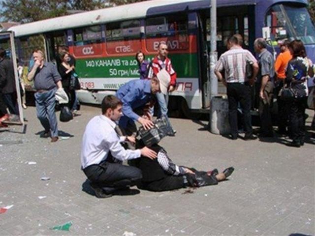 Постраждалому від терактів у Дніпропетровську виділять 50 тисяч на протез Постраждалому від терактів у Дніпропетровську виділять 50 тисяч на протез