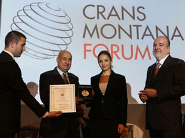 Доньці Тимошенко дали медаль за внесок у захист демократії Доньці Тимошенко дали медаль за внесок у захист демократії