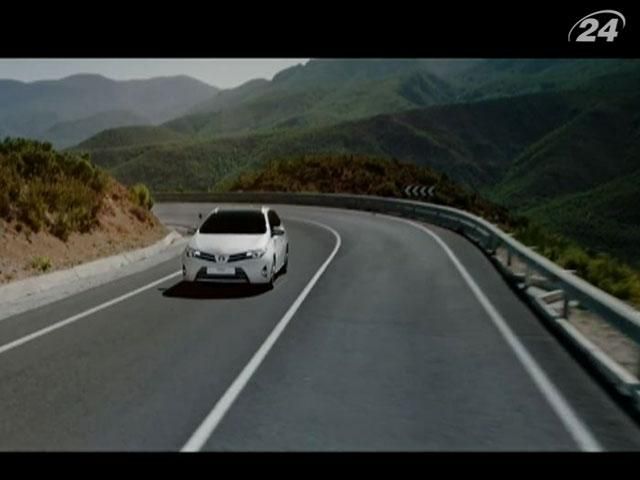 Toyota Auris TS і Opel Cascada: потужно, але дорого Toyota Auris TS і Opel Cascada: потужно, але дорого