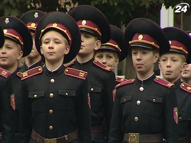 В Україні функціонує 19 кадетських та лише 2 козацькі школи