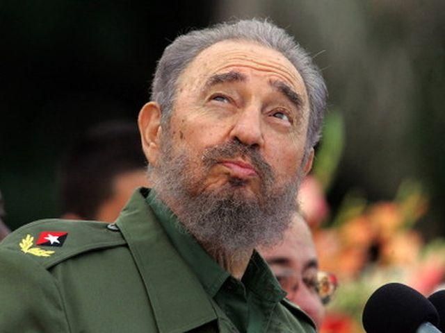 Фидель Кастро появился на публике, чтобы опровергнуть информацию об инсульте