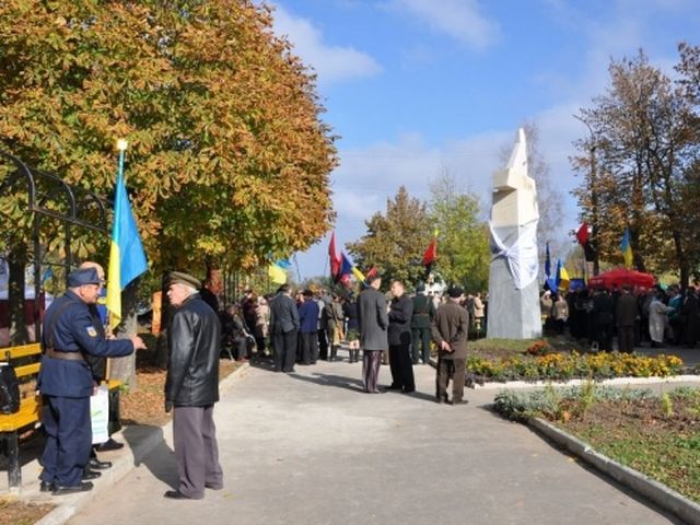 На Ровенщине установили первый бюст Бандере (Фото)