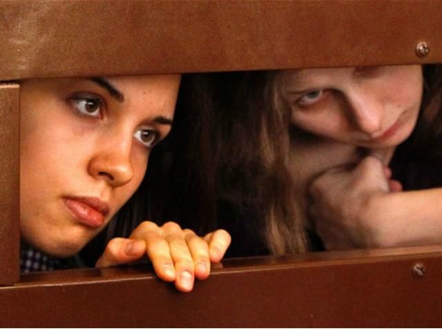 Засуджених учасниць Pussy Riot етаповано в колонію Засуджених учасниць Pussy Riot етаповано в колонію
