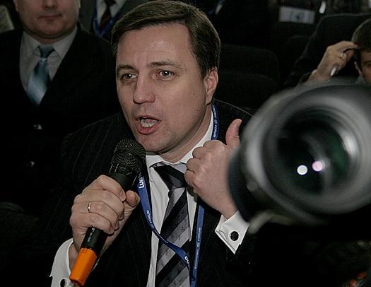 За партію Катеринчука агітували неповнолітні дівчата (Фото) За партію Катеринчука агітували неповнолітні дівчата (Фото)