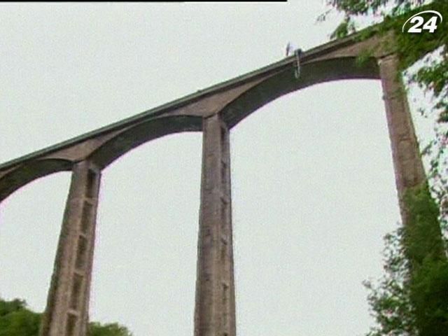 Виадук - ретромост для... банджи-джампинга Виадук - ретромост для... банджи-джампинга