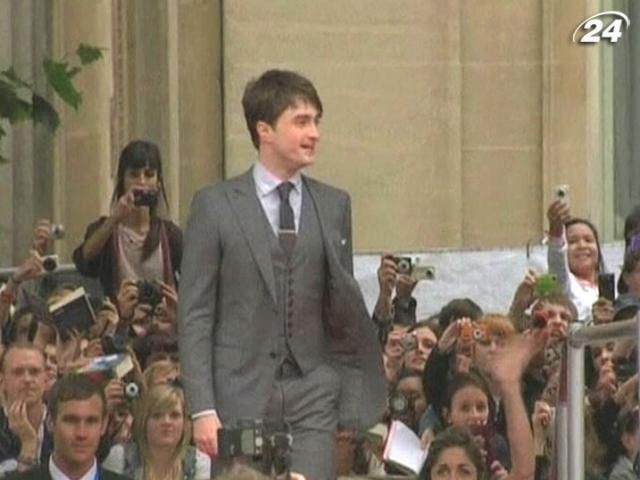 Самой богатой молодой звездой в мире является Дэниел Рэдклифф Самой богатой молодой звездой в мире является Дэниел Рэдклифф