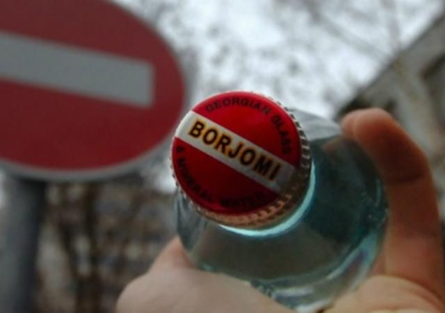 У Грузії страйкують працівники заводу з виробництва "Боржомі" У Грузії страйкують працівники заводу з виробництва "Боржомі"