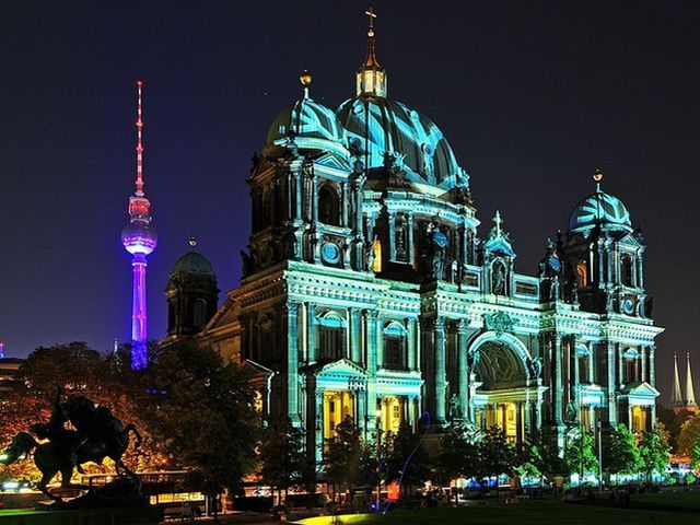 В Берлине прошел фестиваль света (Фото) В Берлине прошел фестиваль света (Фото)